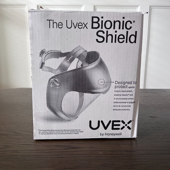 The Uvex Bionic Face Shield S8500 by Honeywell - BRAND NEW IN BOX - Picture 1 of 7